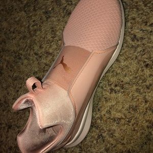 Gorgeous pink velvet puma shoe